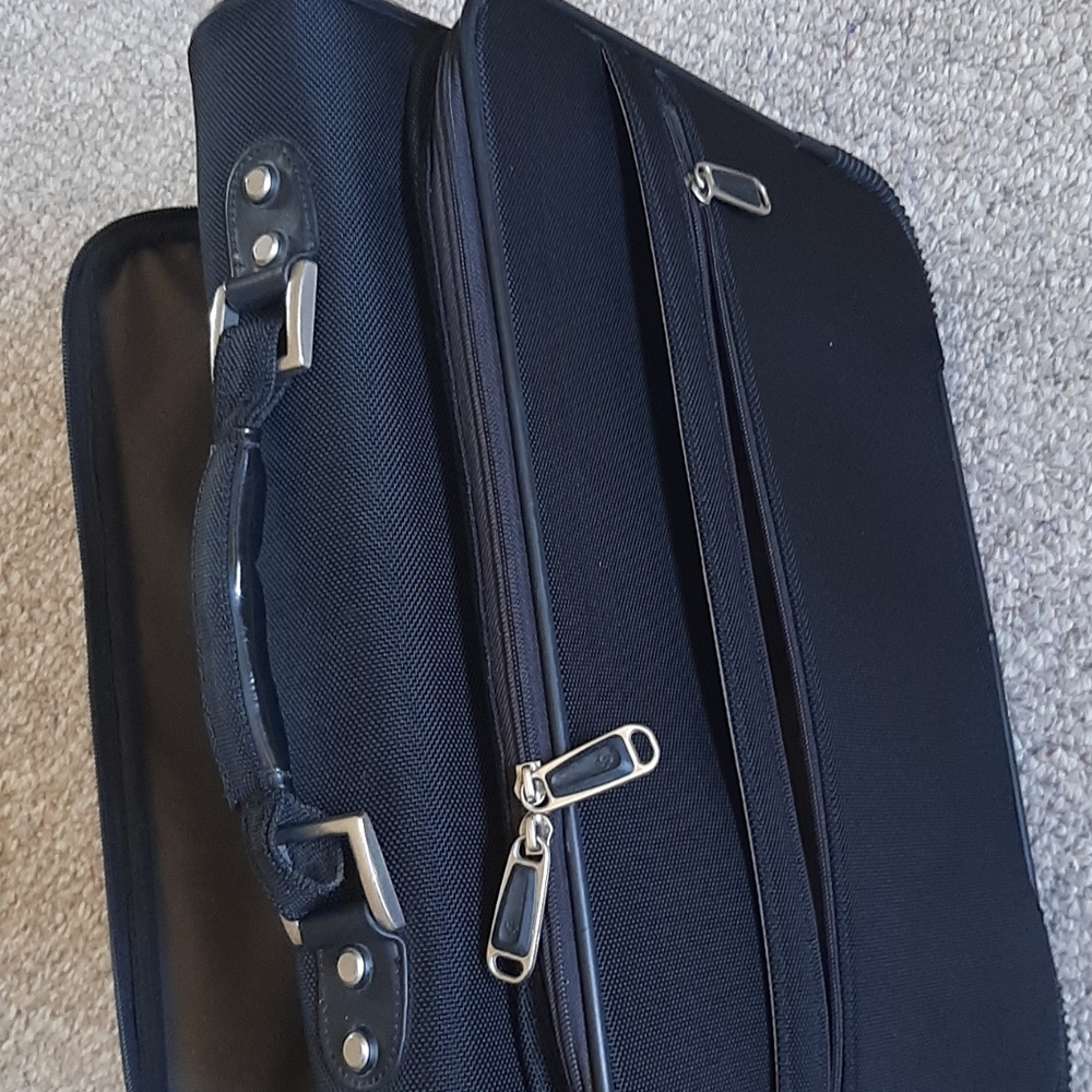 Samsonite Briefcase. - Picture 11 of 13